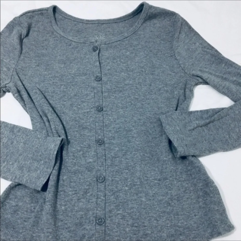 Justice Girls size 8 gray  button up top